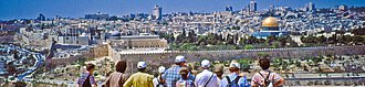 Israel - mit Freunden vom Ölberg auf Jerusalem blicken Israel